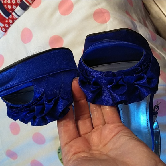 Fioni Night ladies size 8 platform heels blue satin - Picture 6 of 10